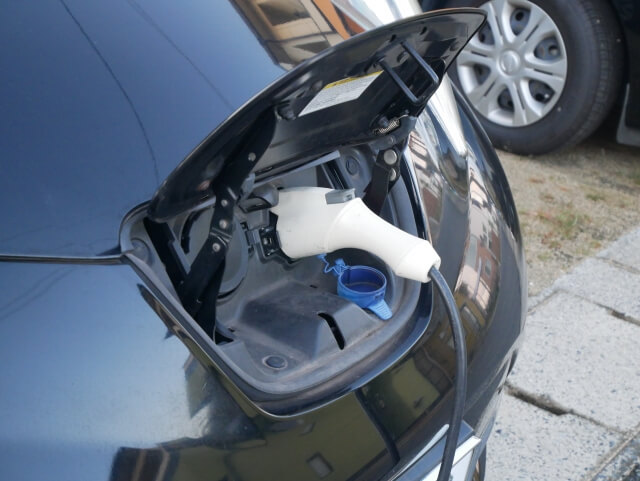 電気自動車充電設備の設置工事の流れ